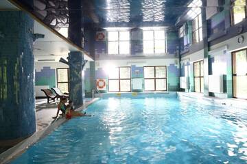 Фото номера Семейный номер (для 2 взрослых и 1 ребенка) Отель Wierchomla Ski &amp; Spa Resort г. Пивнична 5