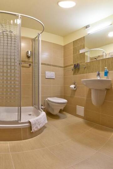Фото номера Двухместный номер с 2 отдельными кроватями Отель Wierchomla Ski &amp; Spa Resort г. Пивнична 8
