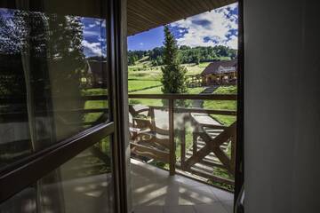 Фото номера Двухместный номер с 2 отдельными кроватями Отель Ski Hotel г. Пивнична 4